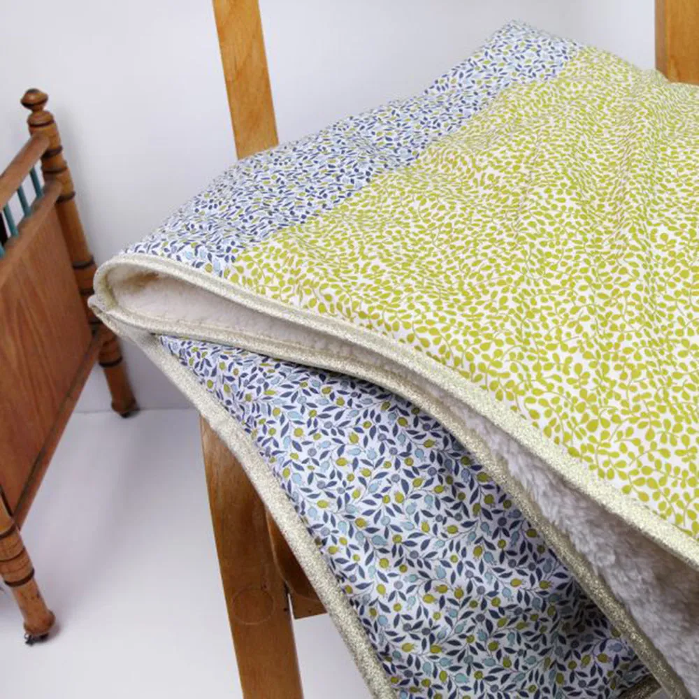 Barnabe aime le café Baby Blanket Cesar
