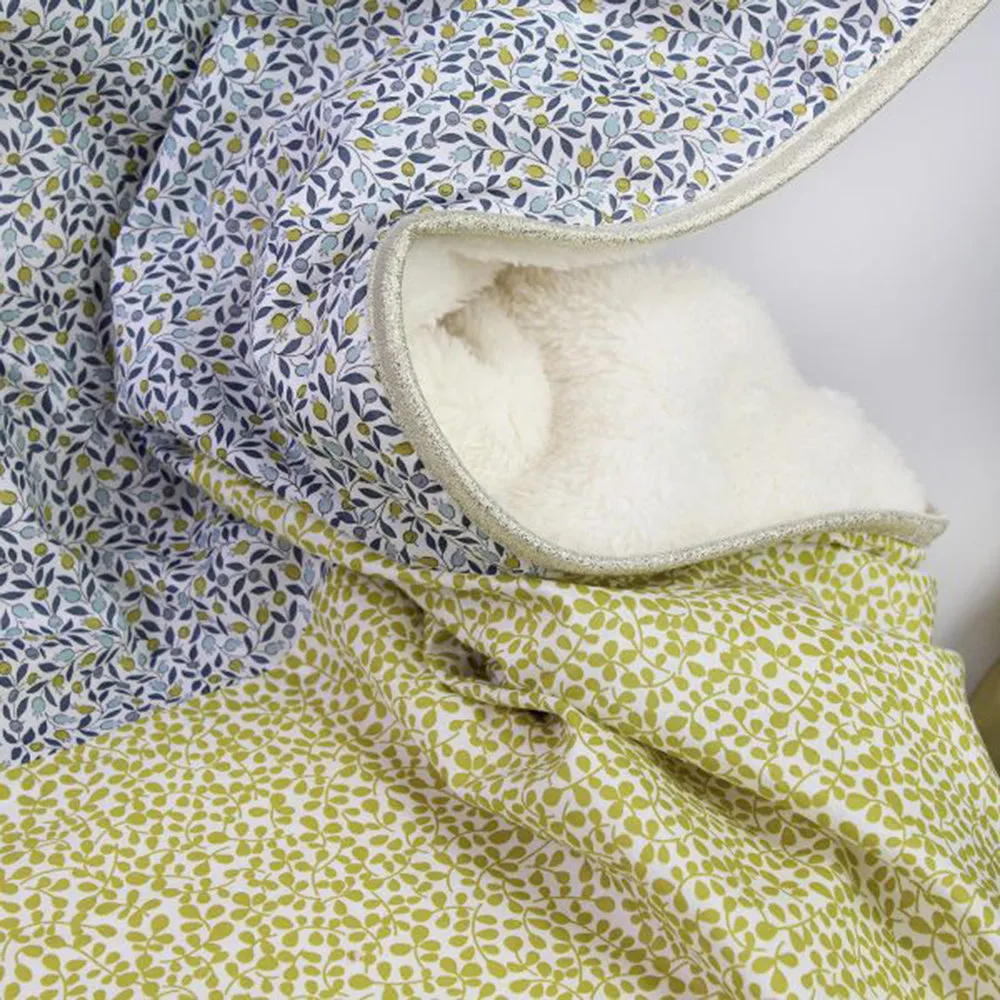 Barnabe aime le café Baby Blanket Cesar
