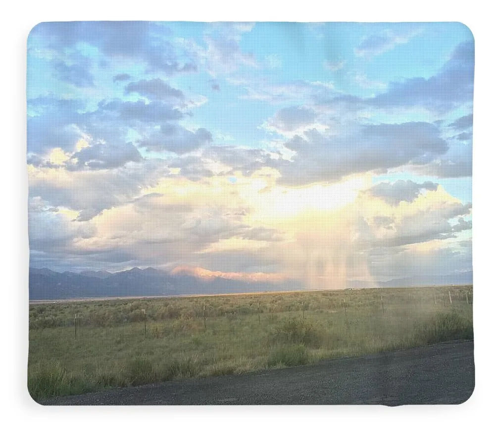 BLANKET : FAR AWAY RAIN